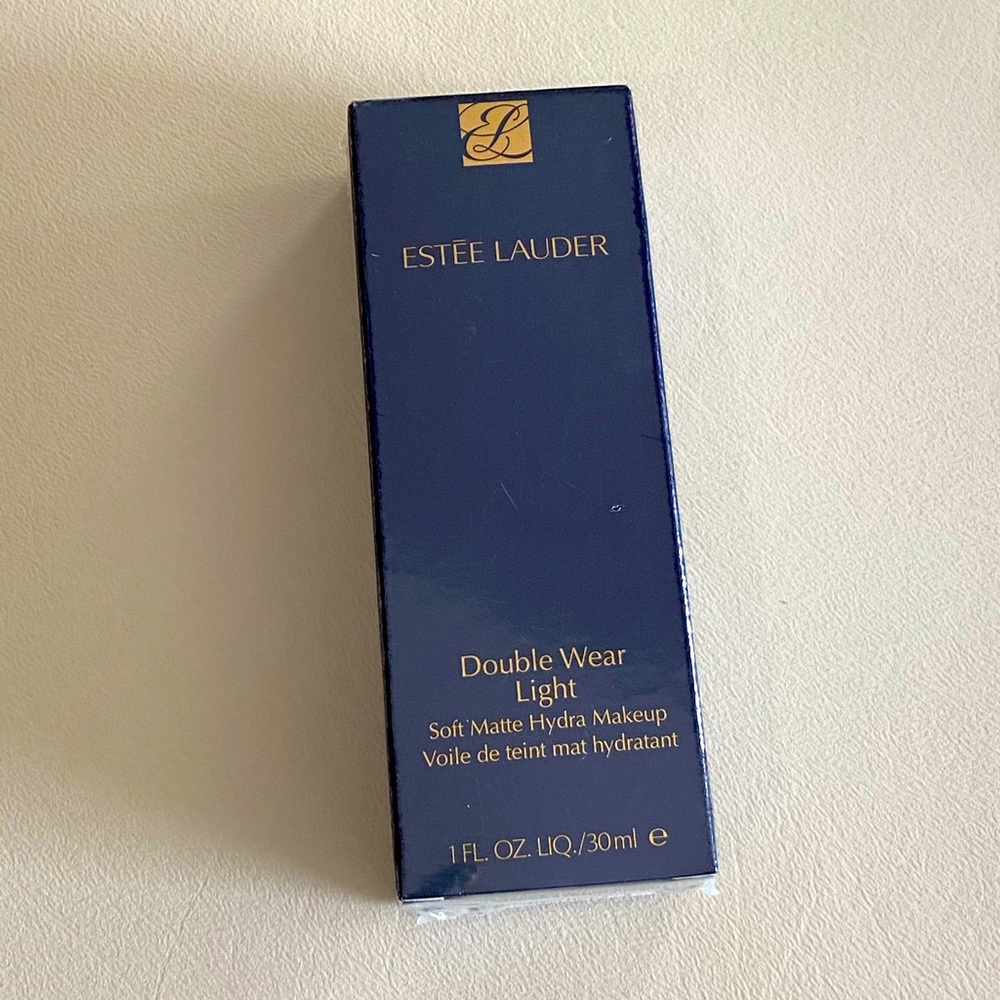 NEW Estée Lauder Double Wear Light Foundation 30ml